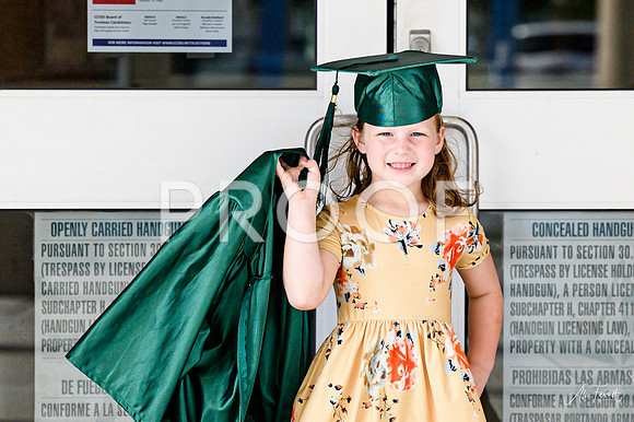 ElementaryGrad2021_SamanthaR06