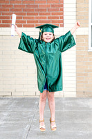 ElementaryGrad2021_Aniston15